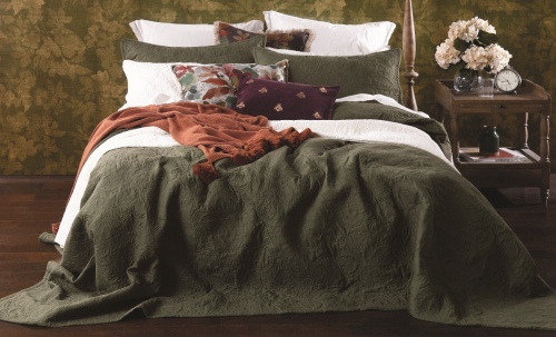 Ancara Clover Embroidered Cotton Queen Bedspread