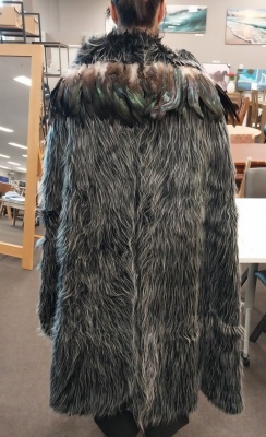 Korowai Blk Wht Black Feathers Full Length 150X125