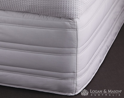 L&M Cotton/Poly White L/Single Easy Fit Valance